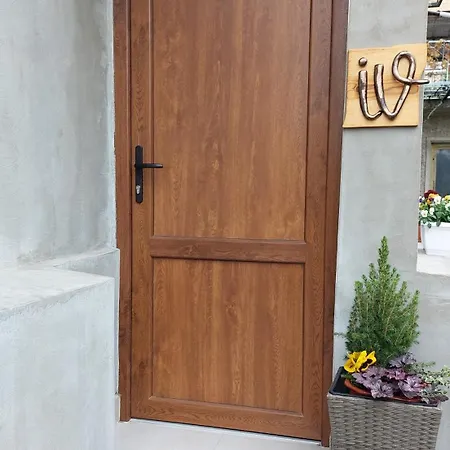 Iv With A Private Garage * Veliko Tarnovo